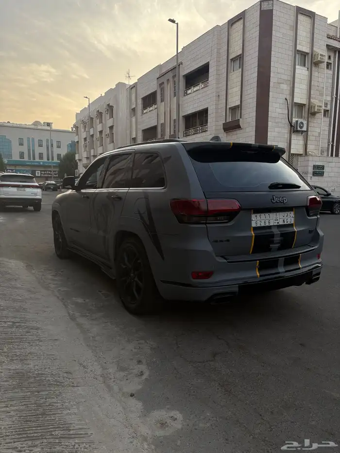 جيب شروكي ساميت 2015 معدل 14