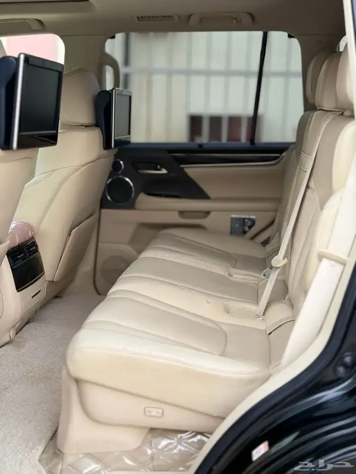 جيب لكزس 2016 سعودي فل كامل 23