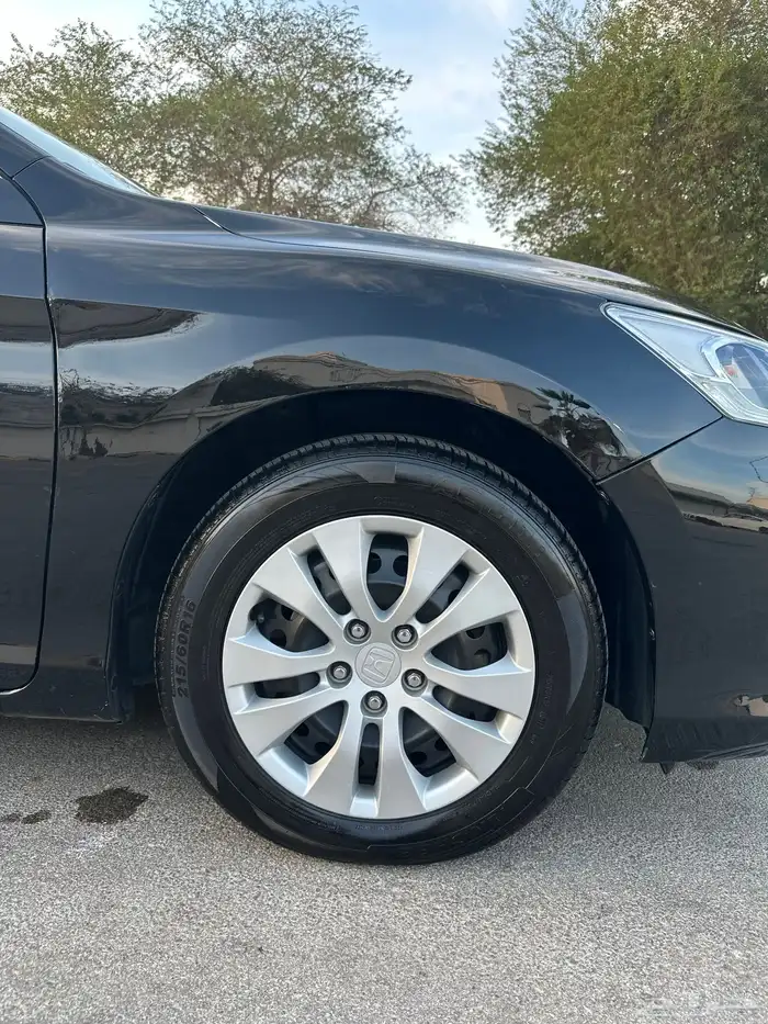 للبيع هوندا اكورد 2017 ستاندر اسود 12