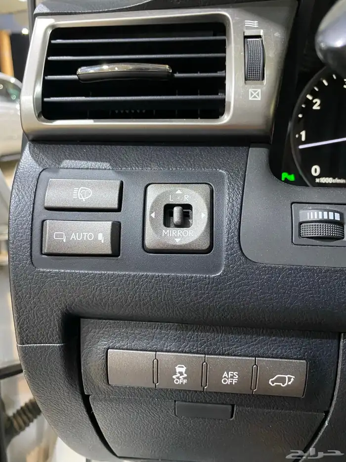 للبيع لكزس LX570 اسبورت 2014 فل كامل عبداللطيف عداد 89 الف 25