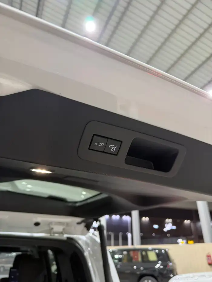 تويوتا لاندكروزر فكسار 2023 عداد 64 الف فقط وكالة 14