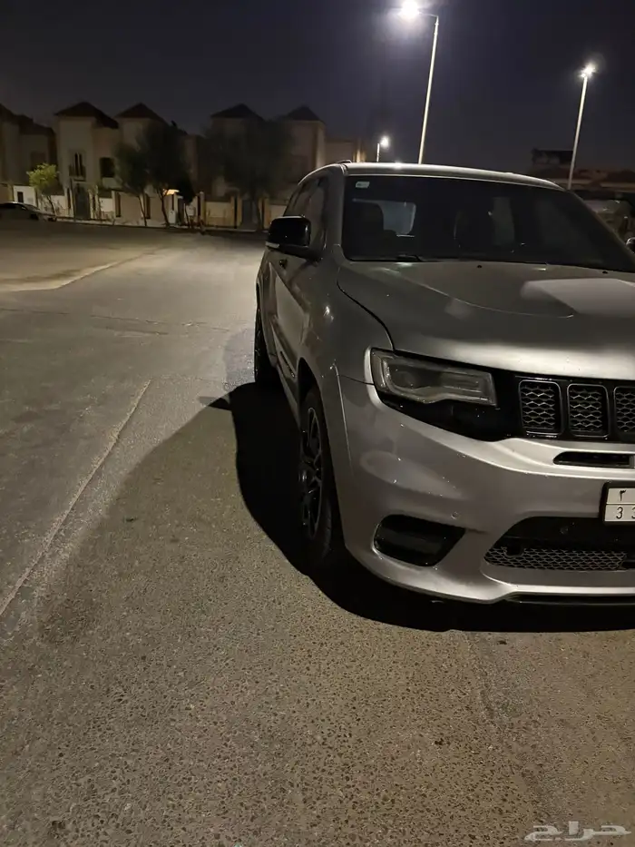 جيب قراند شيروكي اس ار تي - Grand Cherokee SRT 6.4 12
