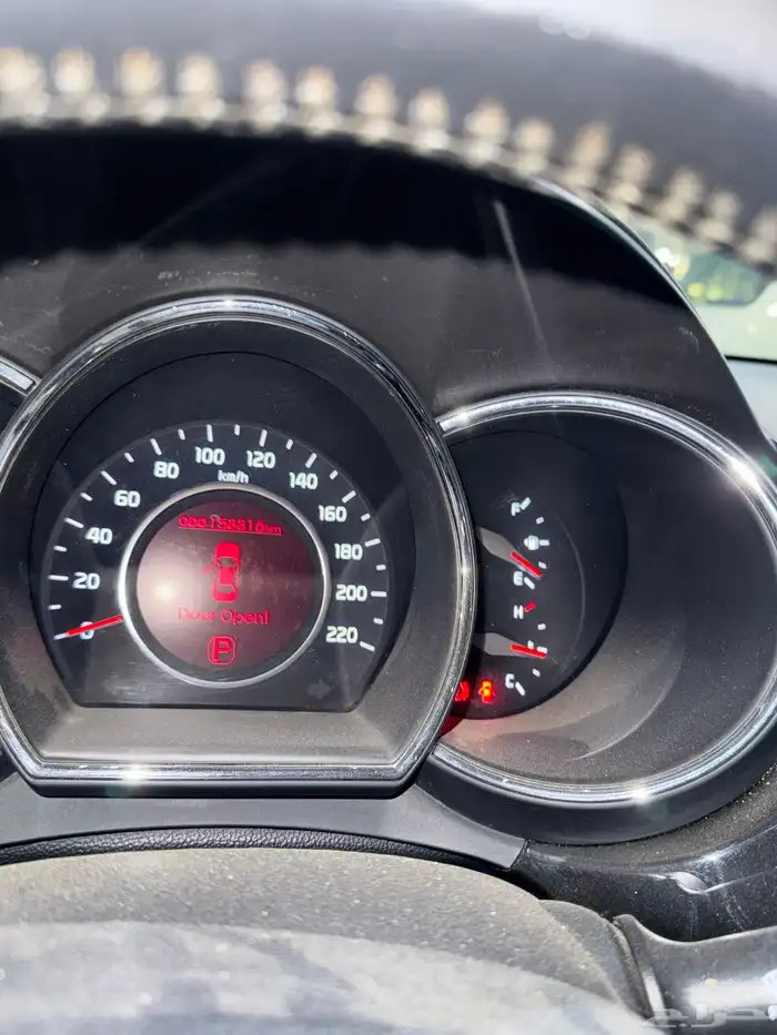 كيا ريو هاتش باق 8