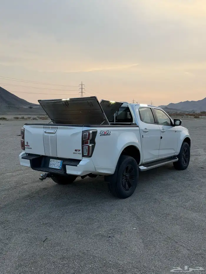 للبيع ونيت ايسوزو 2023 8