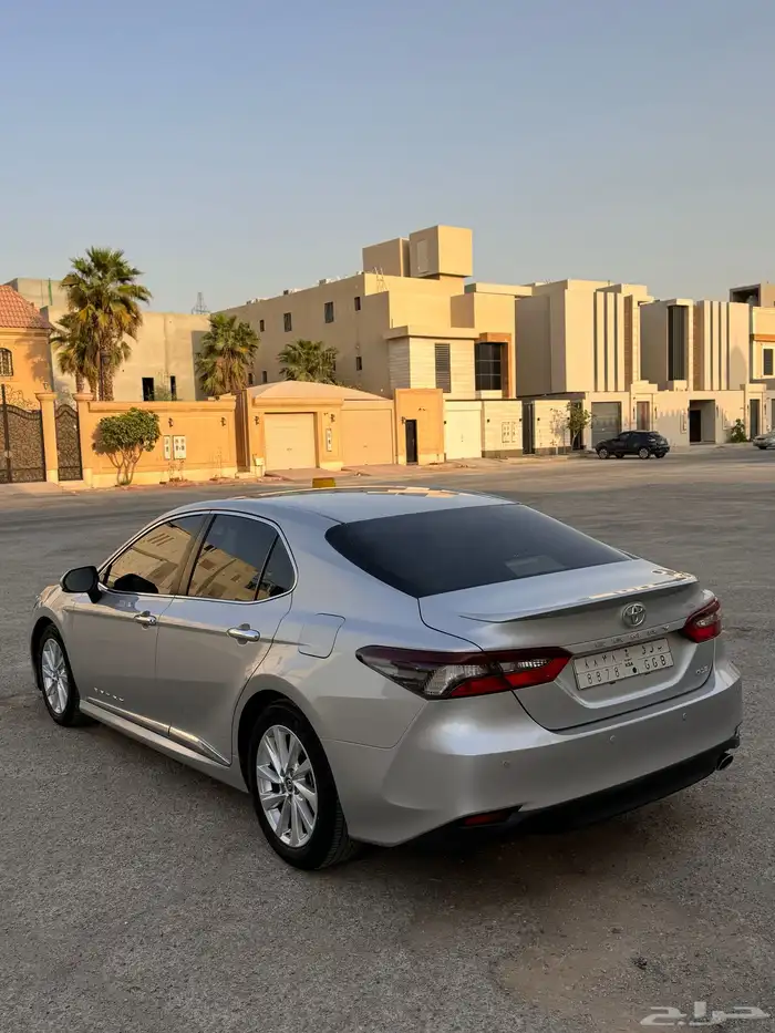 كامري نص فل فضي 13