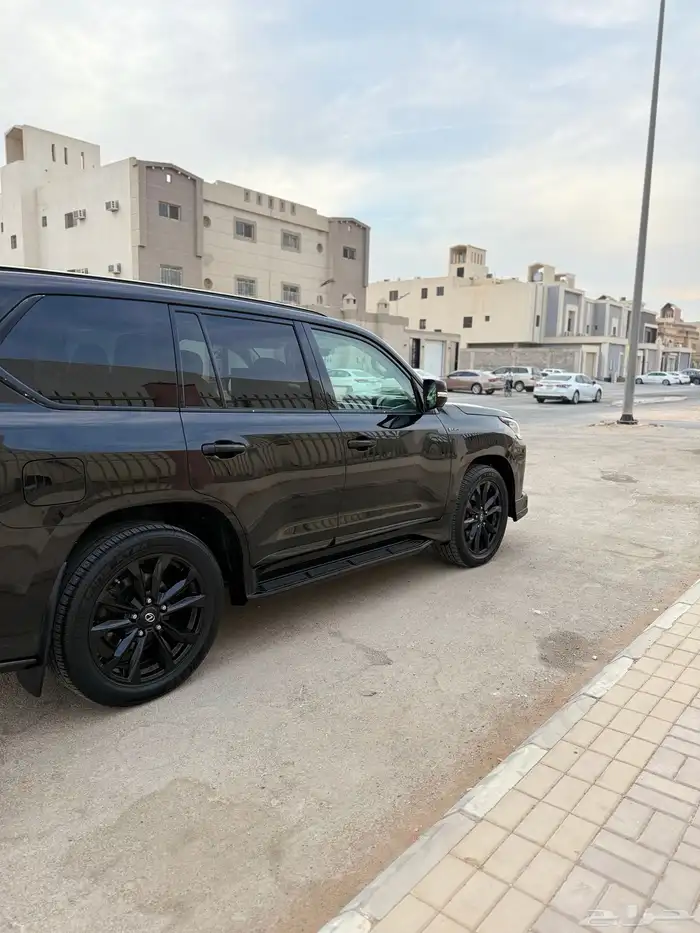 جيب لكزس 2016 سعودي فل كامل 7