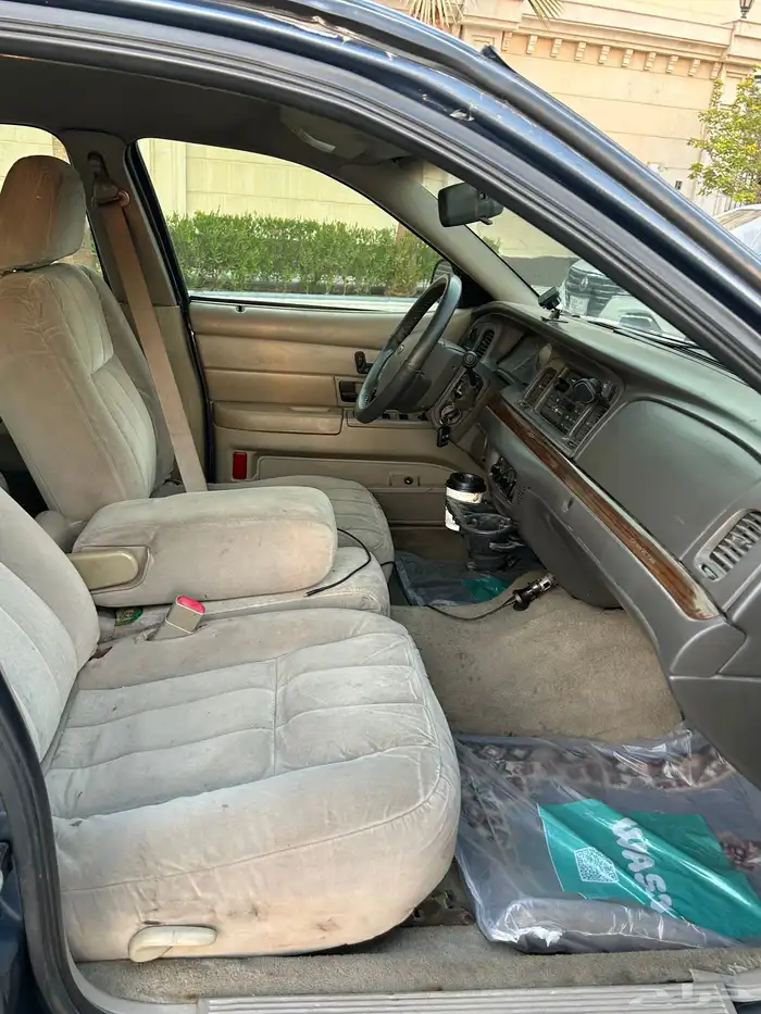 فورد فكتوريا 2010 12