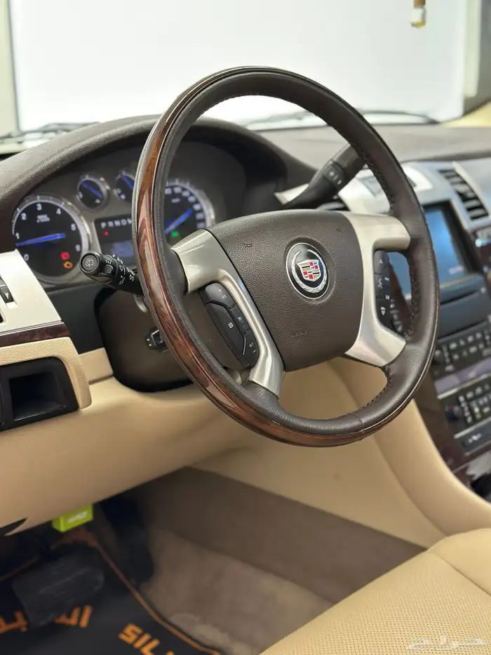 كاديلاك اسكاليدا 2009 فل كامل 8