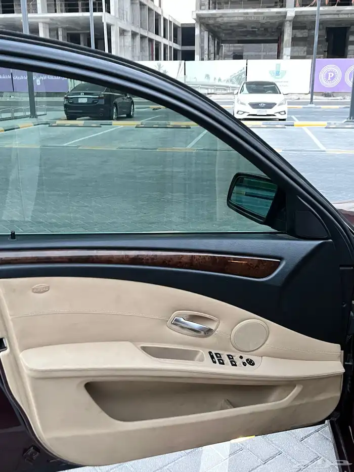 بي إم دبليو 520 li 14