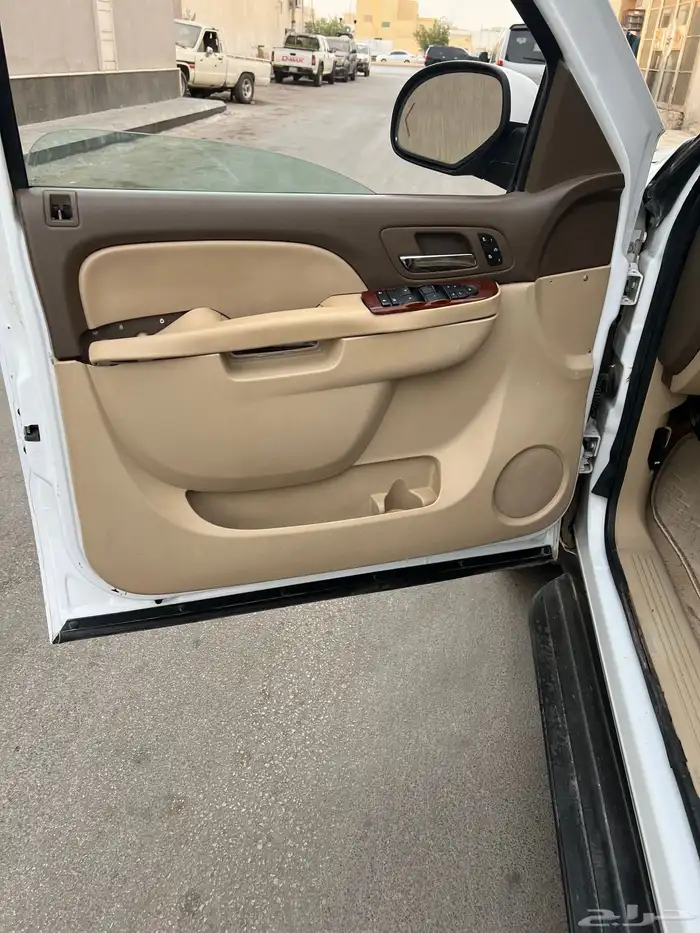 للبيع تاهو شيفروليه 2011 31