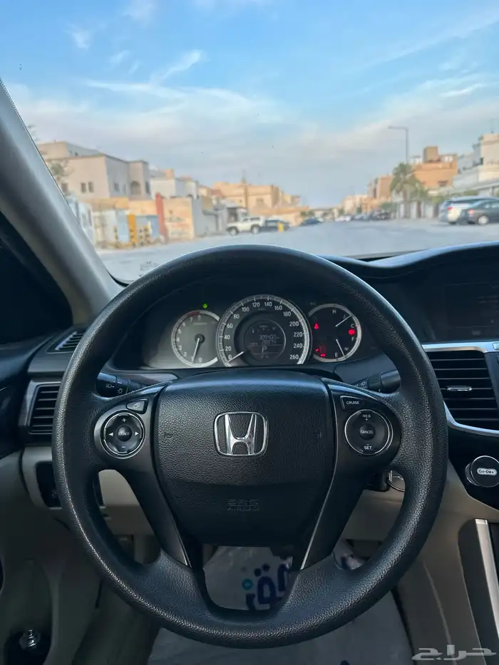 للبيع هوندا اكورد 2017 ستاندر اسود 23