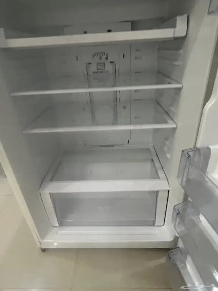 ثلاجه ال جي لها خمس سنوات عندي وشبه جديده 4