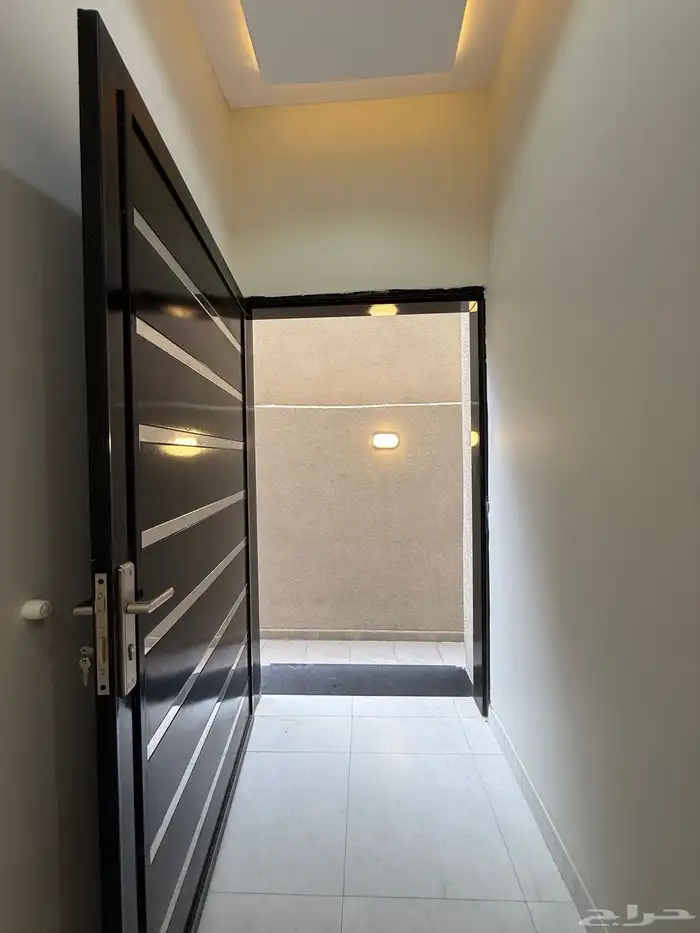 للبيع شقق ارضيه ببايكة سيارة وشقق علويه بملحق ابها ح الزهور 9