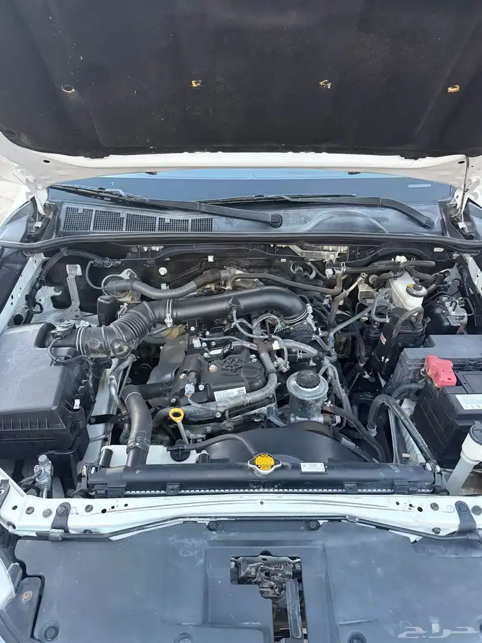 هايلوكس دبل فل كامل بصمه بانزين قير عادي 11