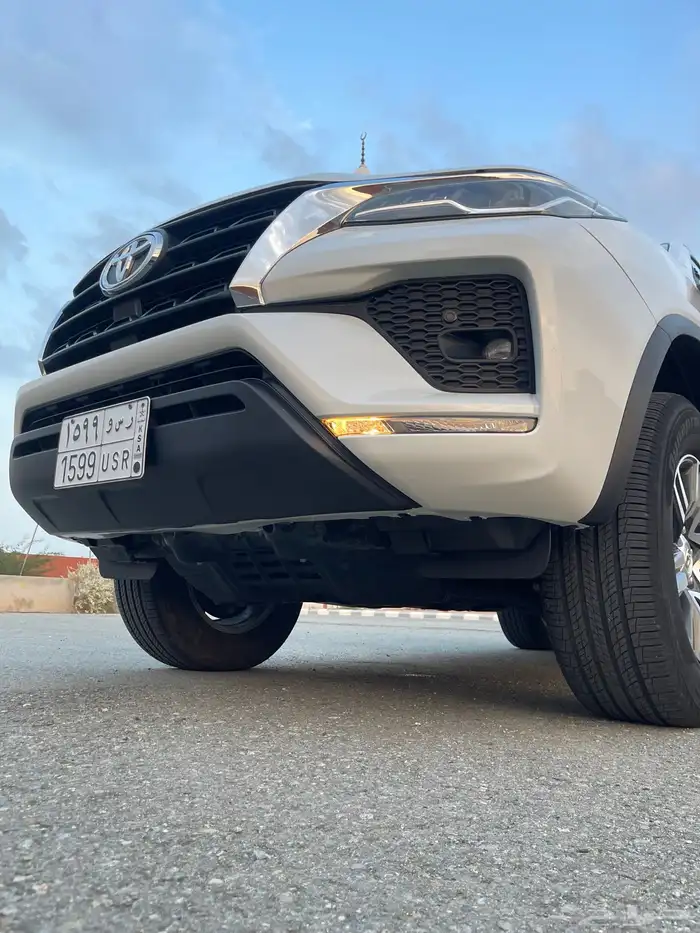 فورتشنر 2023 V6 شبه الجديد 22