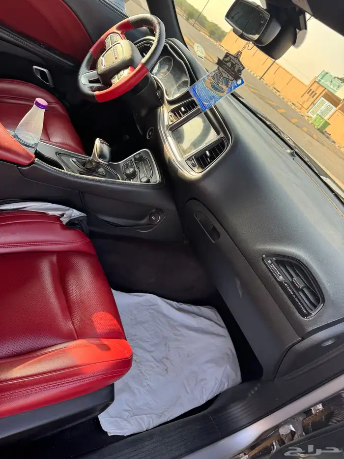 دودج تشالنجر 2016 RT بريميوم 8 سلندر ممشى قليل 10