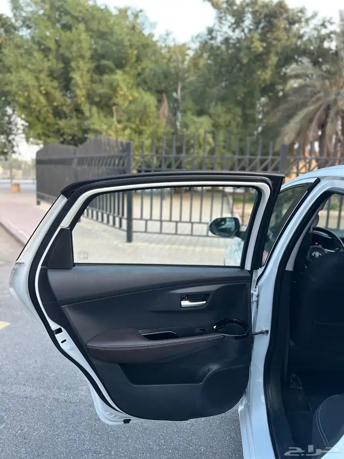 تويوتا يارس YX موديل 2023 فل كامل سعودي 19