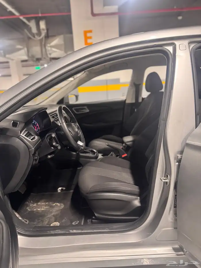 ام جي 5 موديل 2023 11