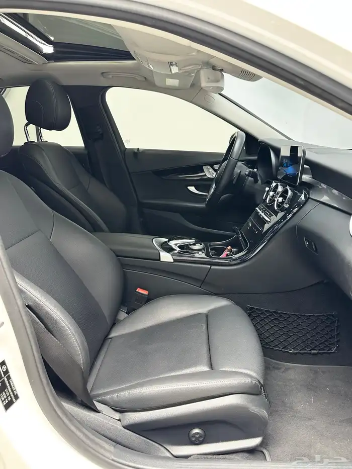 مرسيدس C200 نظيف جدا 2020 7