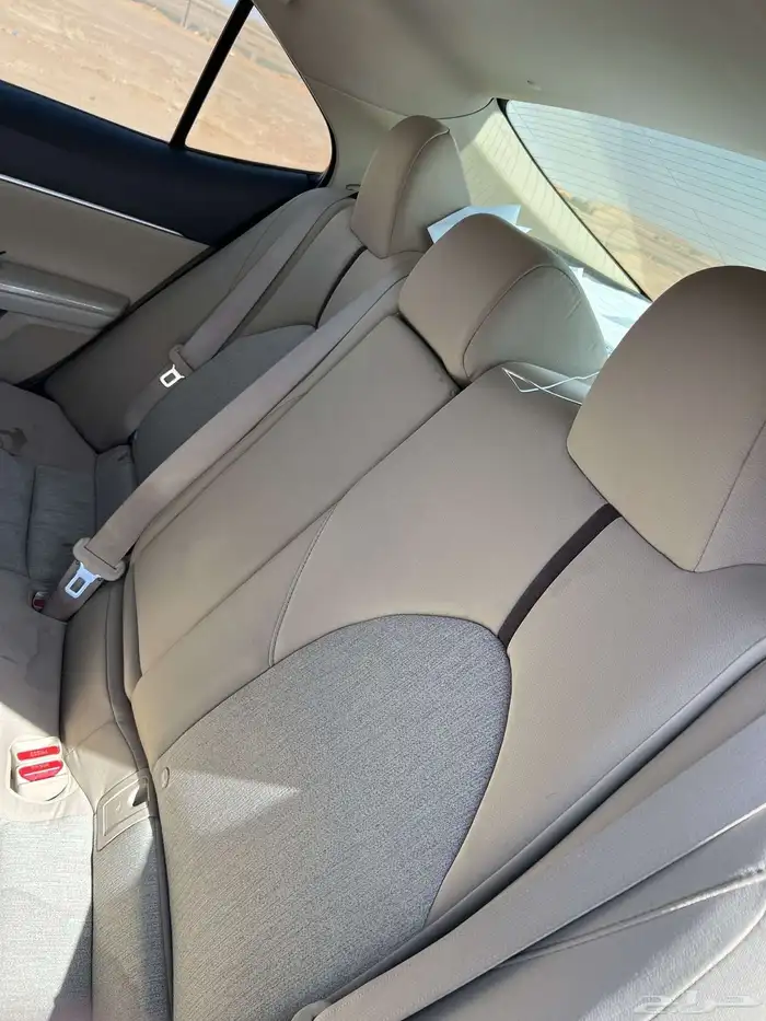 كامري هايبرد 8