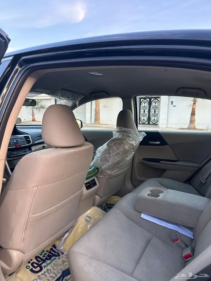 للبيع هوندا اكورد 2017 ستاندر اسود 20