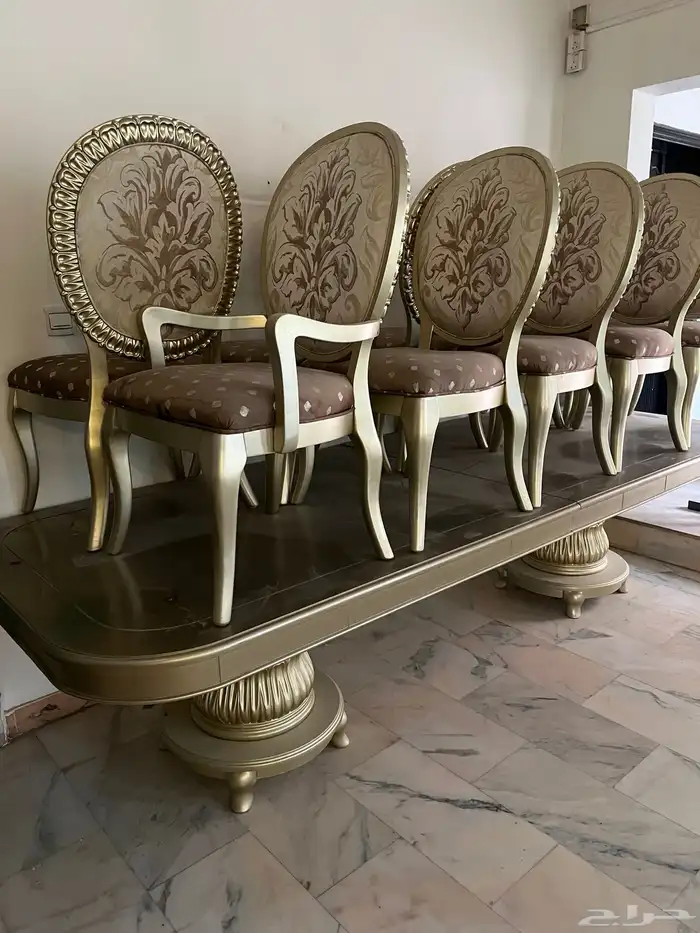 طاولة طعام 0