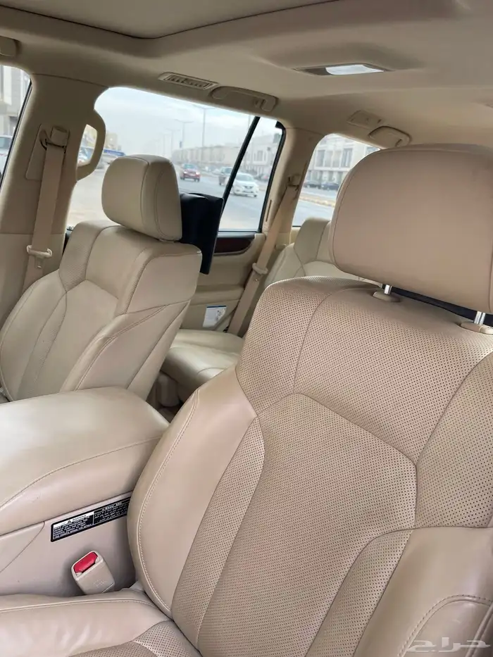 جيب لكزس للبيع 2