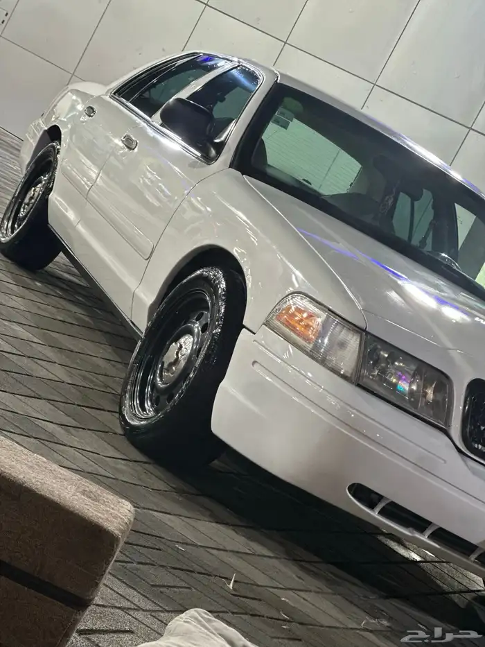 فورد بوليسي اصل 0