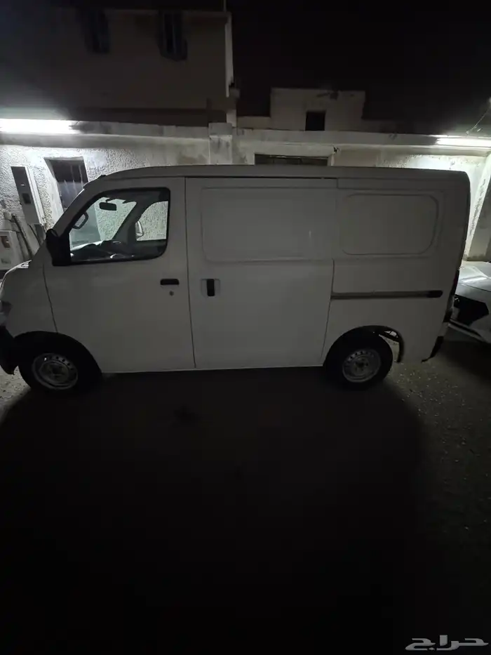 دباب للإيجار ديهاتسوا 2014 فان بضاعة 0