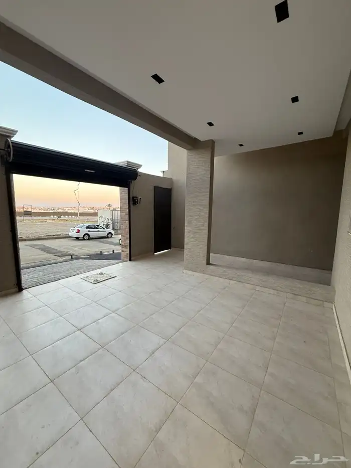 للبيع شقق ارضيه وشقق علويه حي التحليه غرب الخميس 3