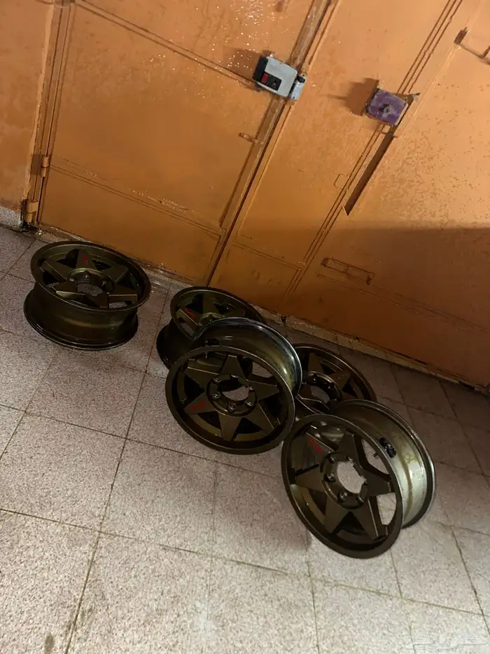 جنوط اصلية للبيع طقم 5 7