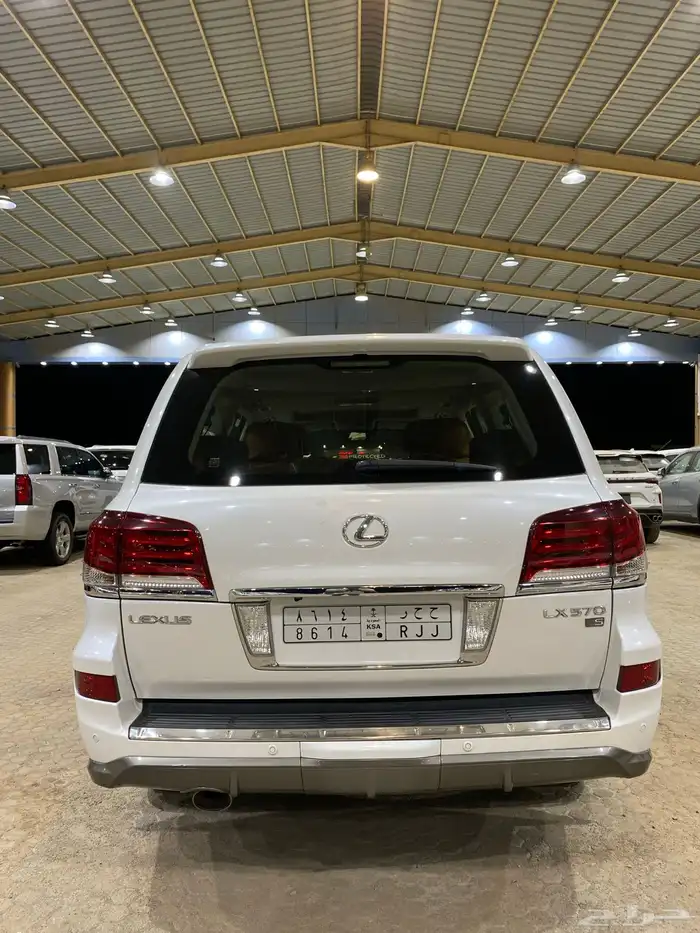 للبيع لكزس LX570 اسبورت 2014 فل كامل عبداللطيف عداد 89 الف 11