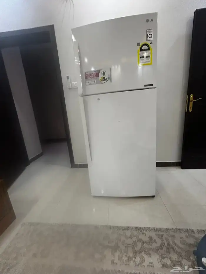 ثلاجه ال جي لها خمس سنوات عندي وشبه جديده 0