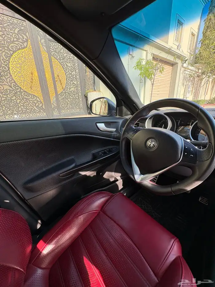 الفاروميو جوليتا 16