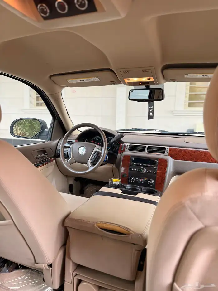 للبيع شيفورليه سوبربان 2010 LT 12