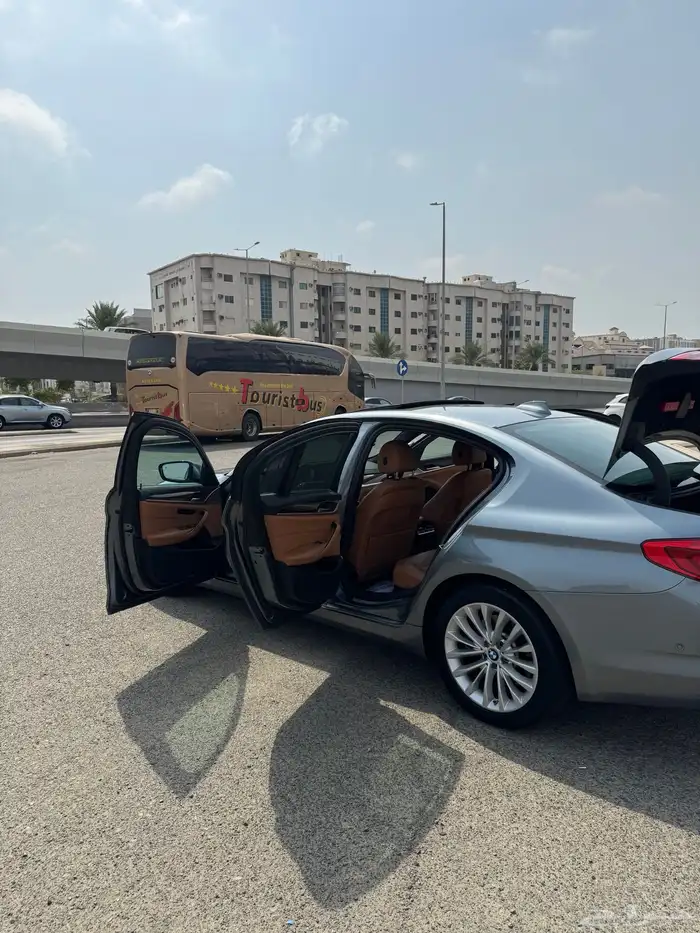 بي ام 530 فل 2017 ماشي 126 الف كيلو قمه في النظافه 52