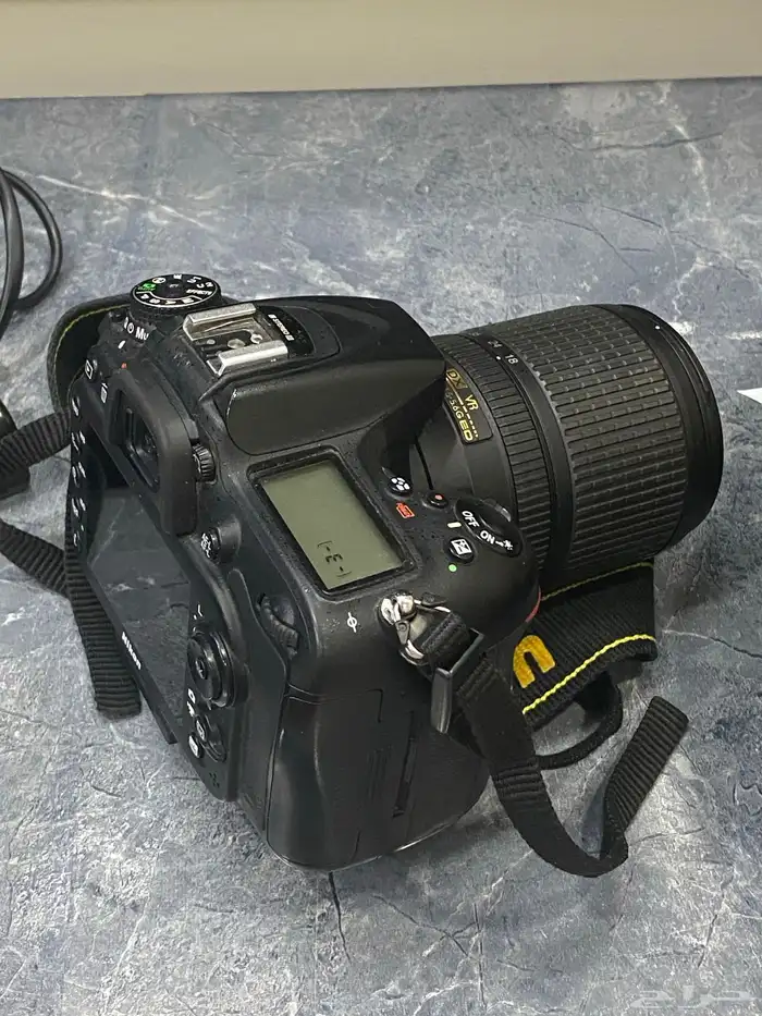 للبيع كاميرا نيكون الاحترافية d7100 7