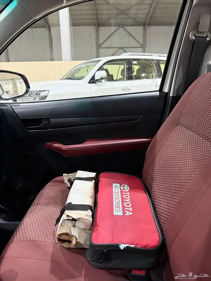 تويوتا هايلوكس 2018 غماره GL عداد 74 الف وكالة 15