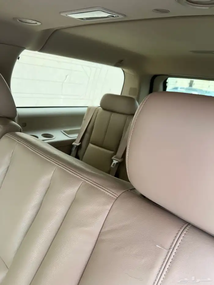 للبيع تاهو شيفروليه 2011 32