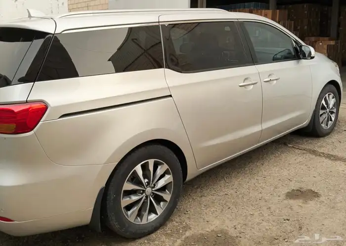 كيا كرنفال 2016 فل كامل سعودي 5