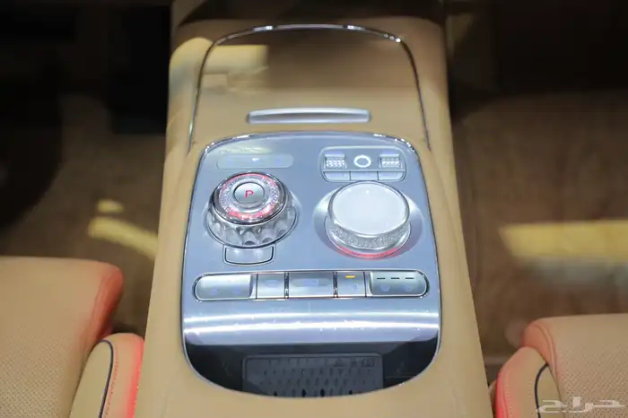 جنيسس G90 سته سلندر برستيج لون اسود 2025 شبه الجديد 16