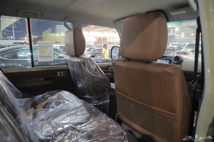 تويوتا ربع V6.2025فل كامل رفرف بنزين 5 ابواب اوتوماتيك 15