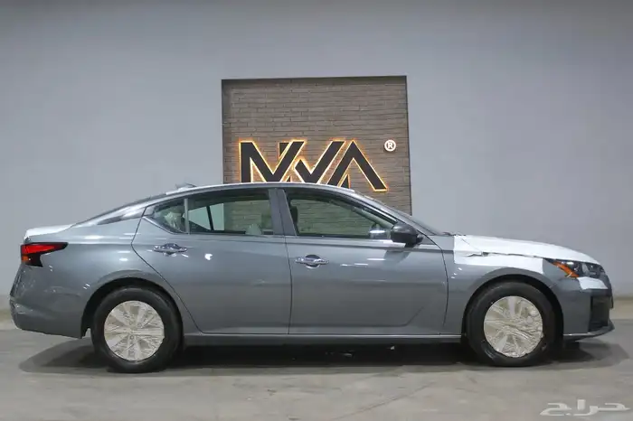 تويوتا كورلا 2000 بعروض نهاية العام بدون دفعه بدون رسوم . 4