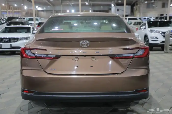 تويوتا كامري LE بنزين فتحة سقف 2025 جديد الاقل سعرا بالسوق 8