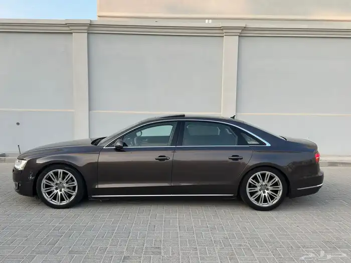 Audi A8 2015 4