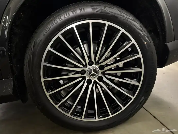 للبيع مرسيدس GLC300 موديل 2026 اصفار تم تنزيل الحد 3