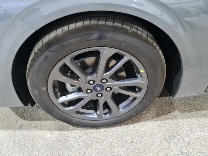 فورد تورس ترند 14