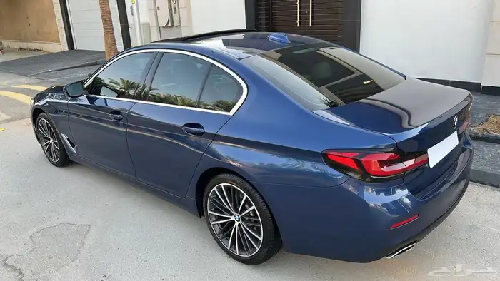 بي ام دبليو 520i سعودي ناغي تحت الضمان موديل 2022 5