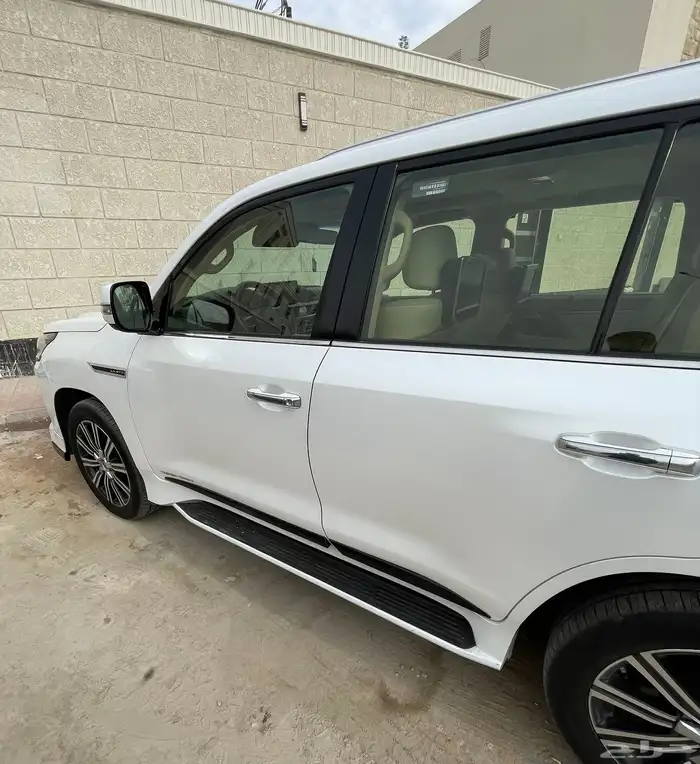 جيب لكزس للبيع 7