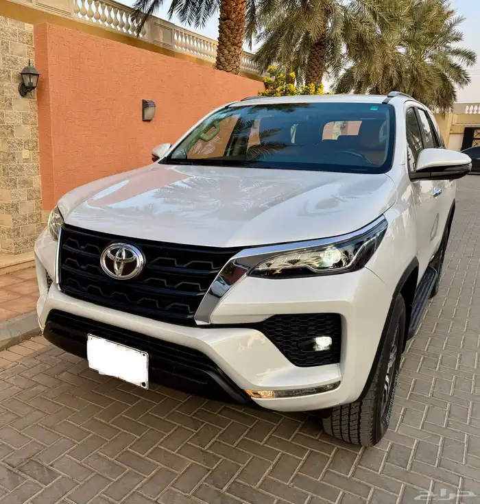 تويوتا فورشنر 2023 دبل V6 3